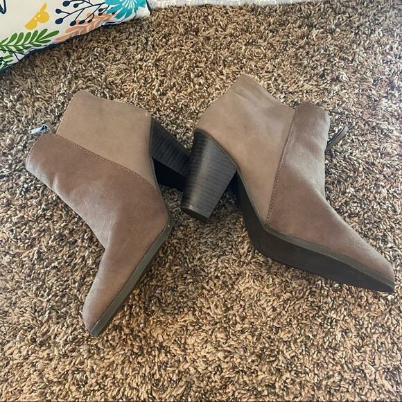Lulu’s Two Tone Zipper Ankle Booties Approx Size 6 Please See Measurements - Picture 3 of 13